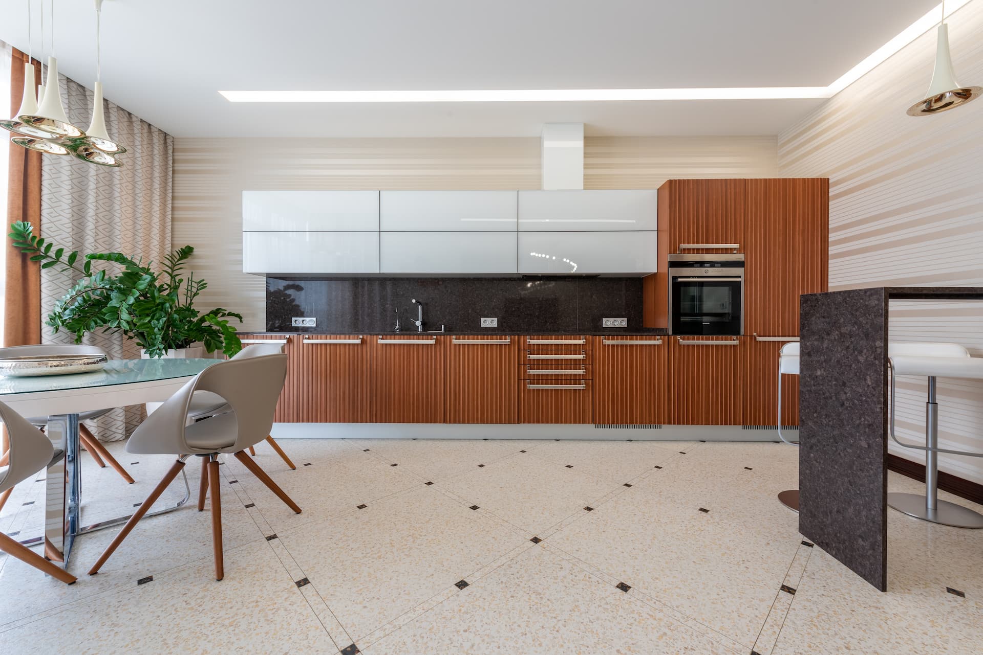 Suelo de terrazo en la cocina de una vivienda.